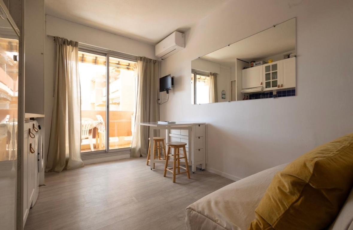 Studio Cabine Les Rives De La Faviere Piscine Et Tennis Les Pieds Dans L'Eau Bormes-les-Mimosas Εξωτερικό φωτογραφία